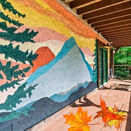 Mountain Views,King Beds, Pet Friendly, Private Retreat Villa